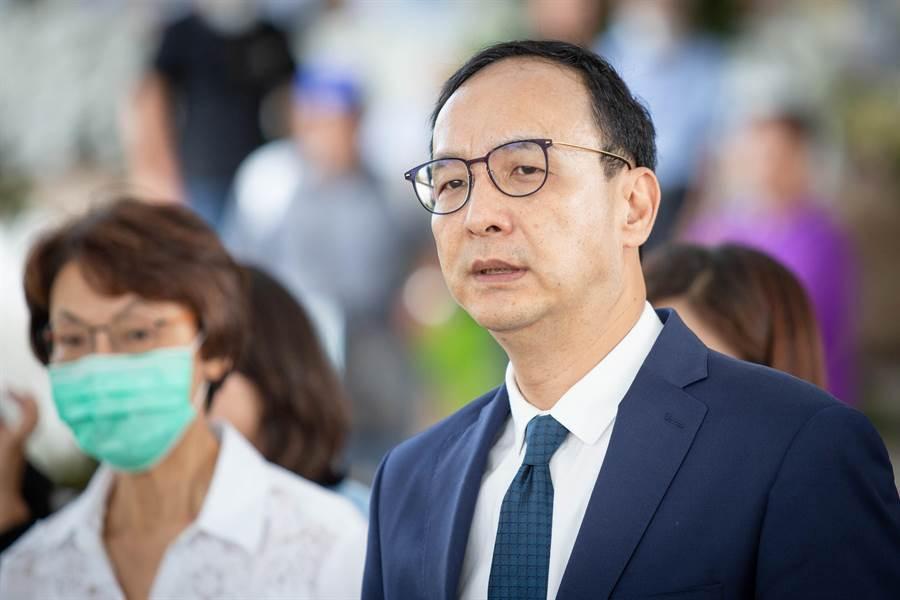 国民党主席朱立伦今日炮轰民进党凡事都推到“中国介选”上，称因为赖清德选情危急怕了