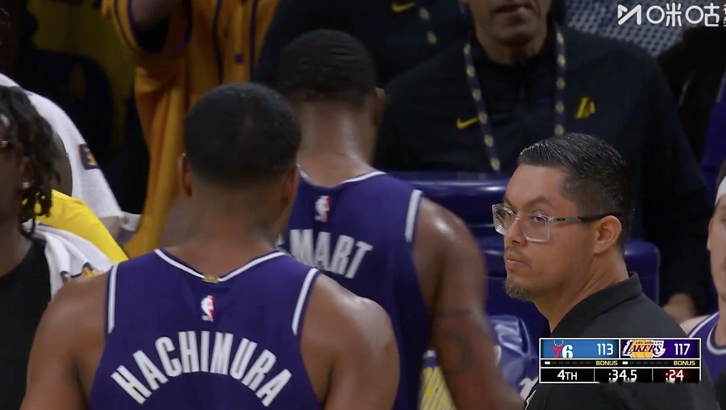 别加时啊 哥哥们 我也不想加班 东契奇左腿筋受伤76人vs湖人