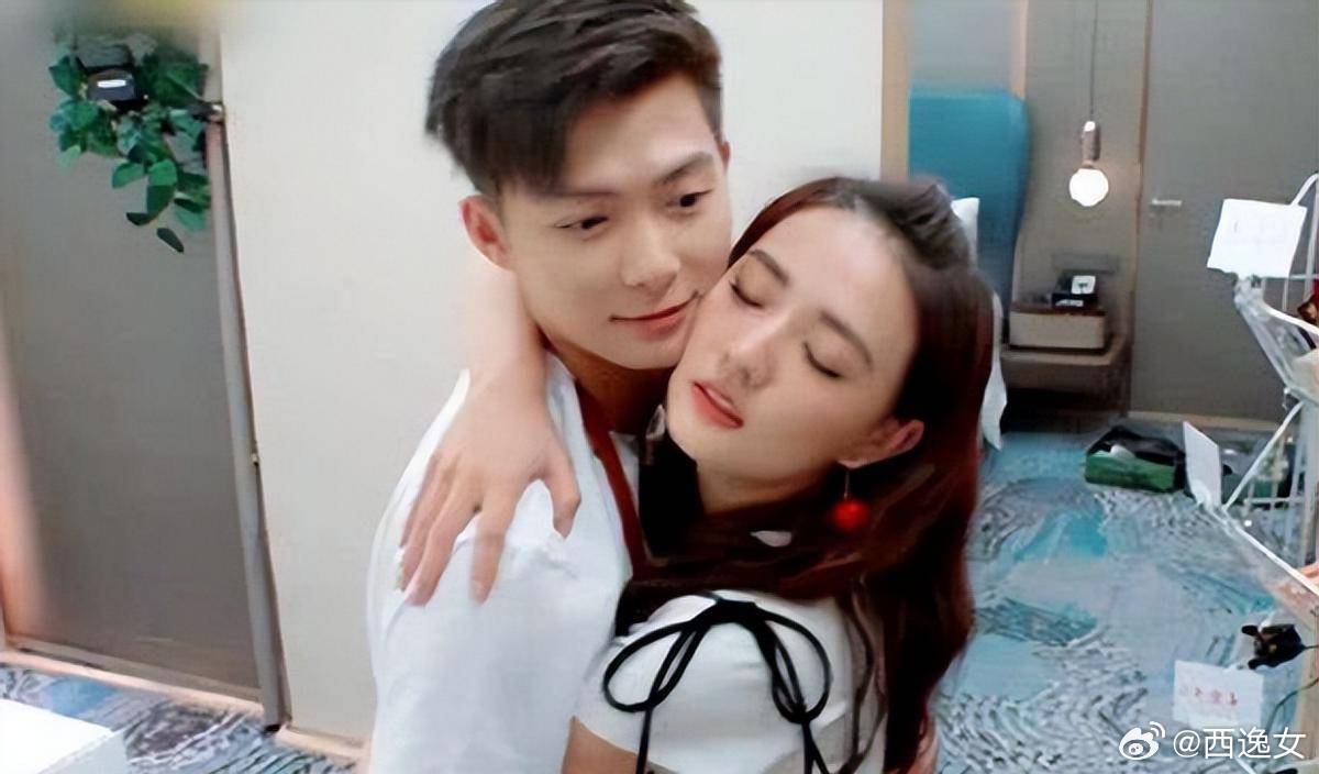 可能是戏里演多了傻白甜，戏外的徐璐，看男人的眼光确实不行。离开乔任梁这个“荧幕C