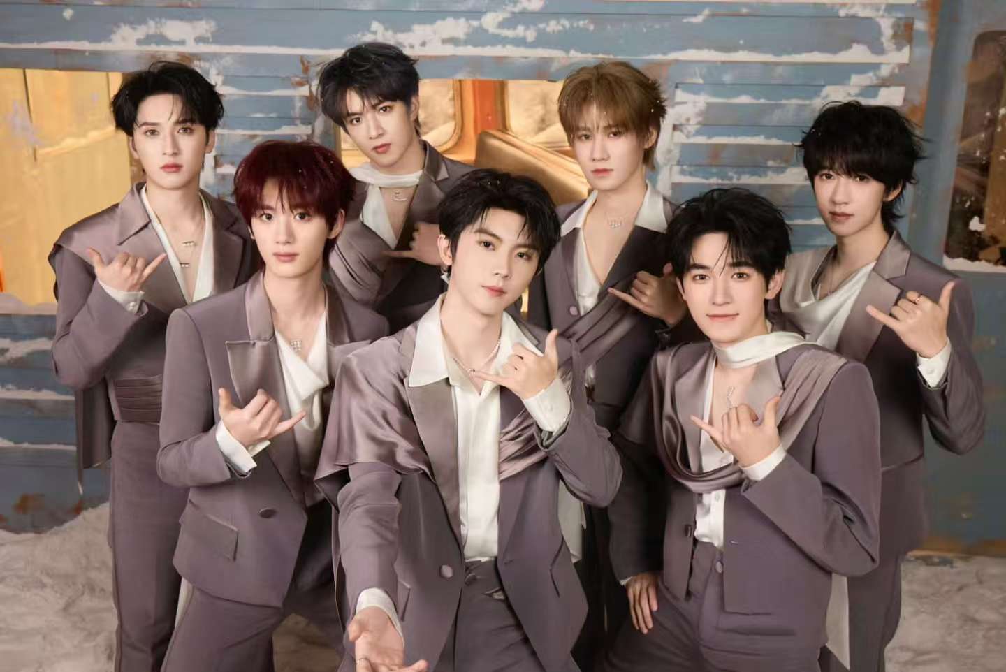 时代少年团合照更新，好，