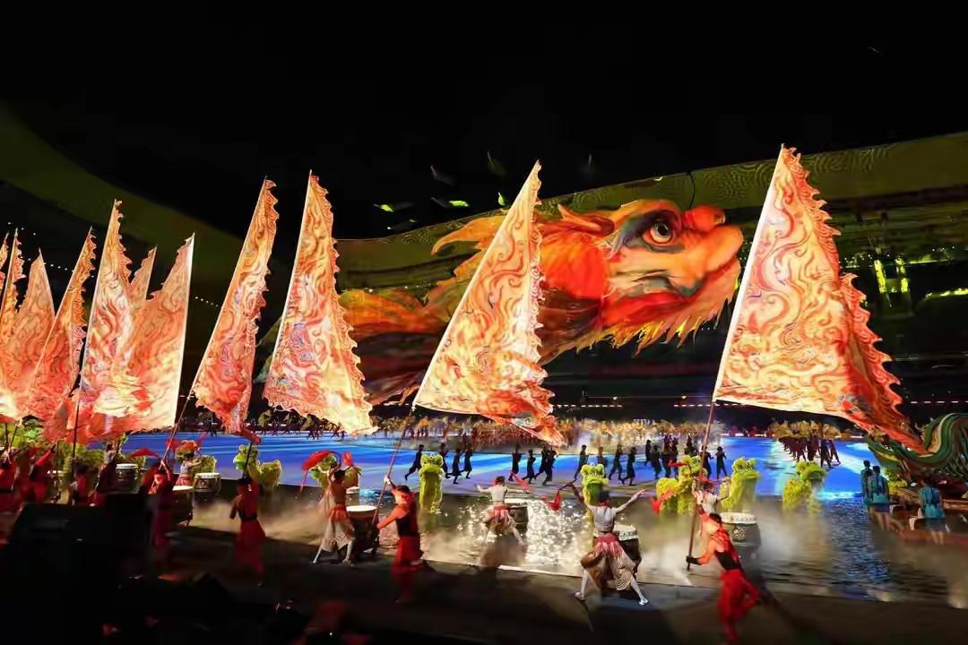 全运会开幕式百头醒狮惊艳全场，他们用4个月兑现台上荣光。这一刻，不仅仅是一场表演