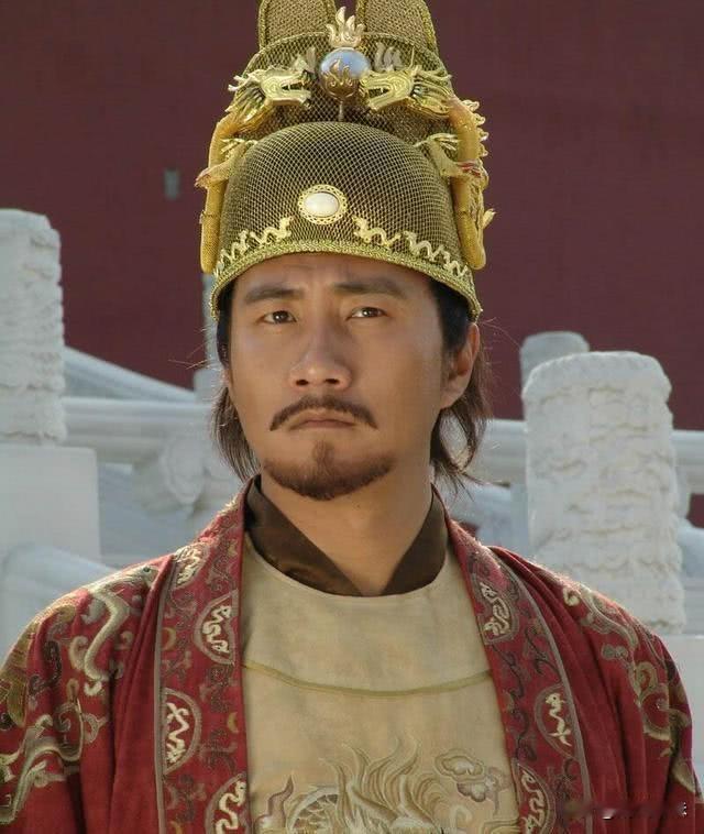 慢慢发现古人对“合法性”的重视程度，特别在皇位传承上。所以网上才会有朱棣强行给朱