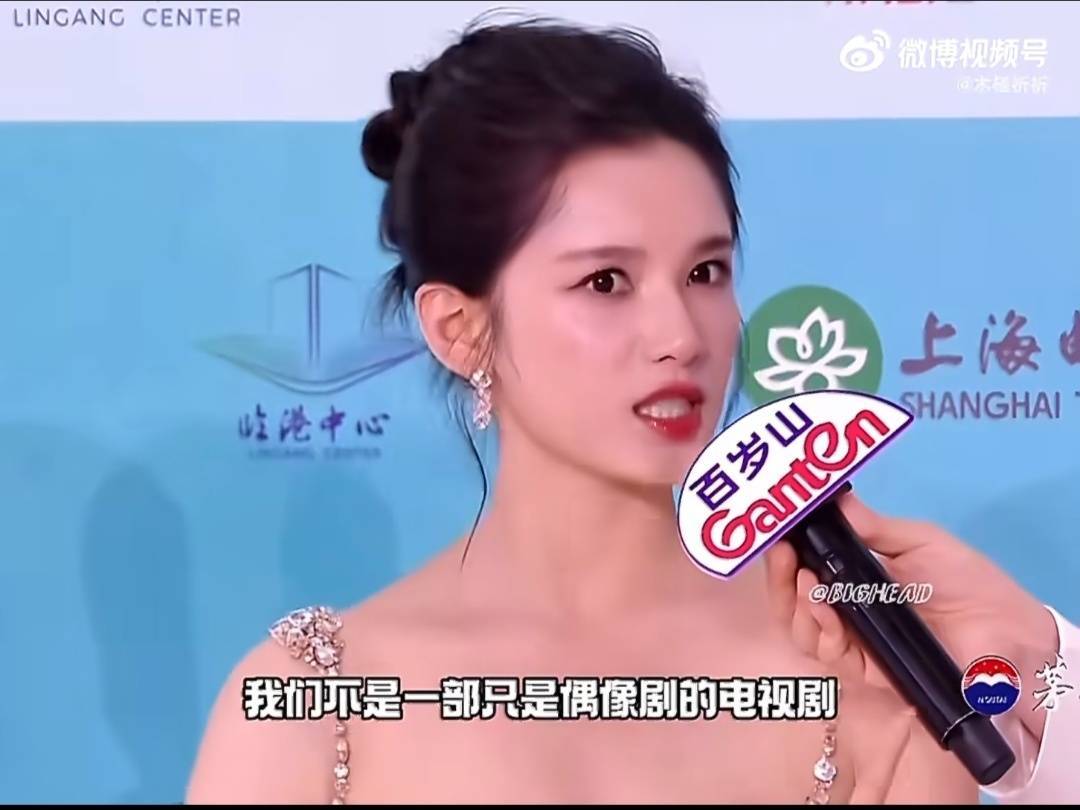 这部剧的内核一直都是女性成长，是极致展现女性力量的剧往CP向宣传的结果就是女主在