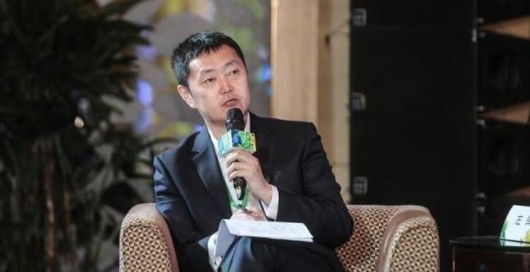 2021年5月左晖传来噩耗，因肺癌离世，年仅50岁。对于一个企业家来说，这个年龄