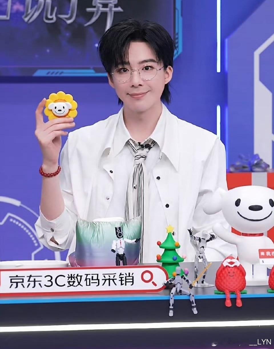 摩登兄弟[超话] 早上好~~~老大早，早起看到你，心情也變好olay身体护理品牌