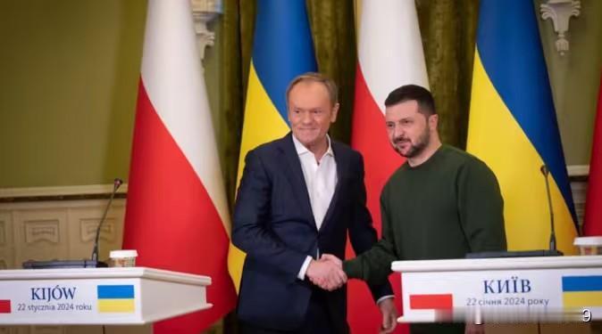 波兰总理图斯克：波兰铁路的袭击破坏活动是俄罗斯干的，乌克兰总统泽连斯基：完全同意