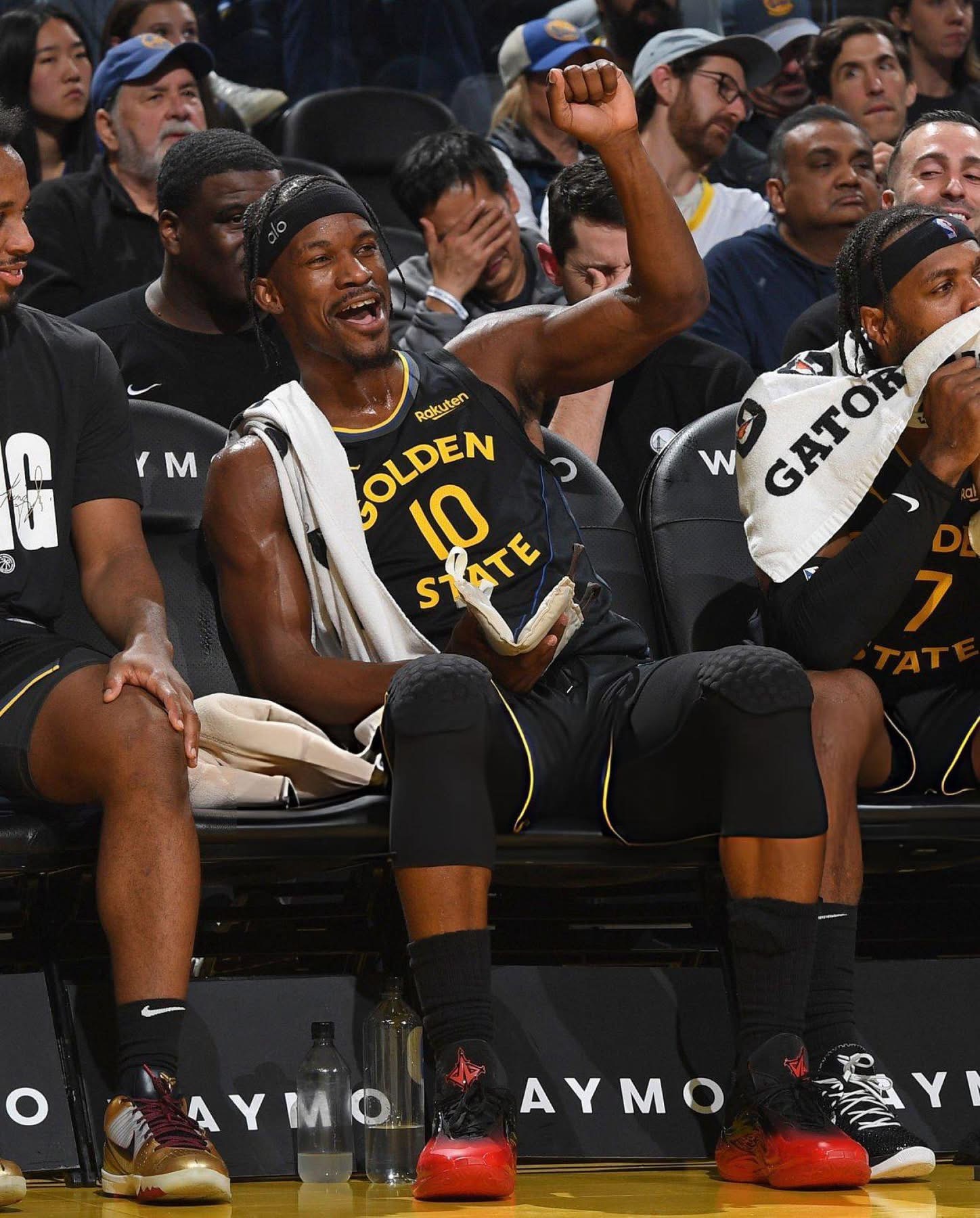 悲！詹美畢拿（Jimmy Butler）右膝前十字韌帶撕裂，今季玩完。呢位36歲