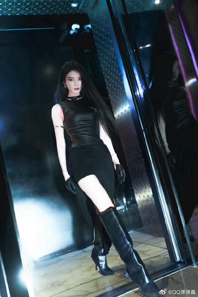 代斯万千惠居然是同学原来代斯万千惠是同学真没想到代斯和万千惠竟然是同学！这梦幻联