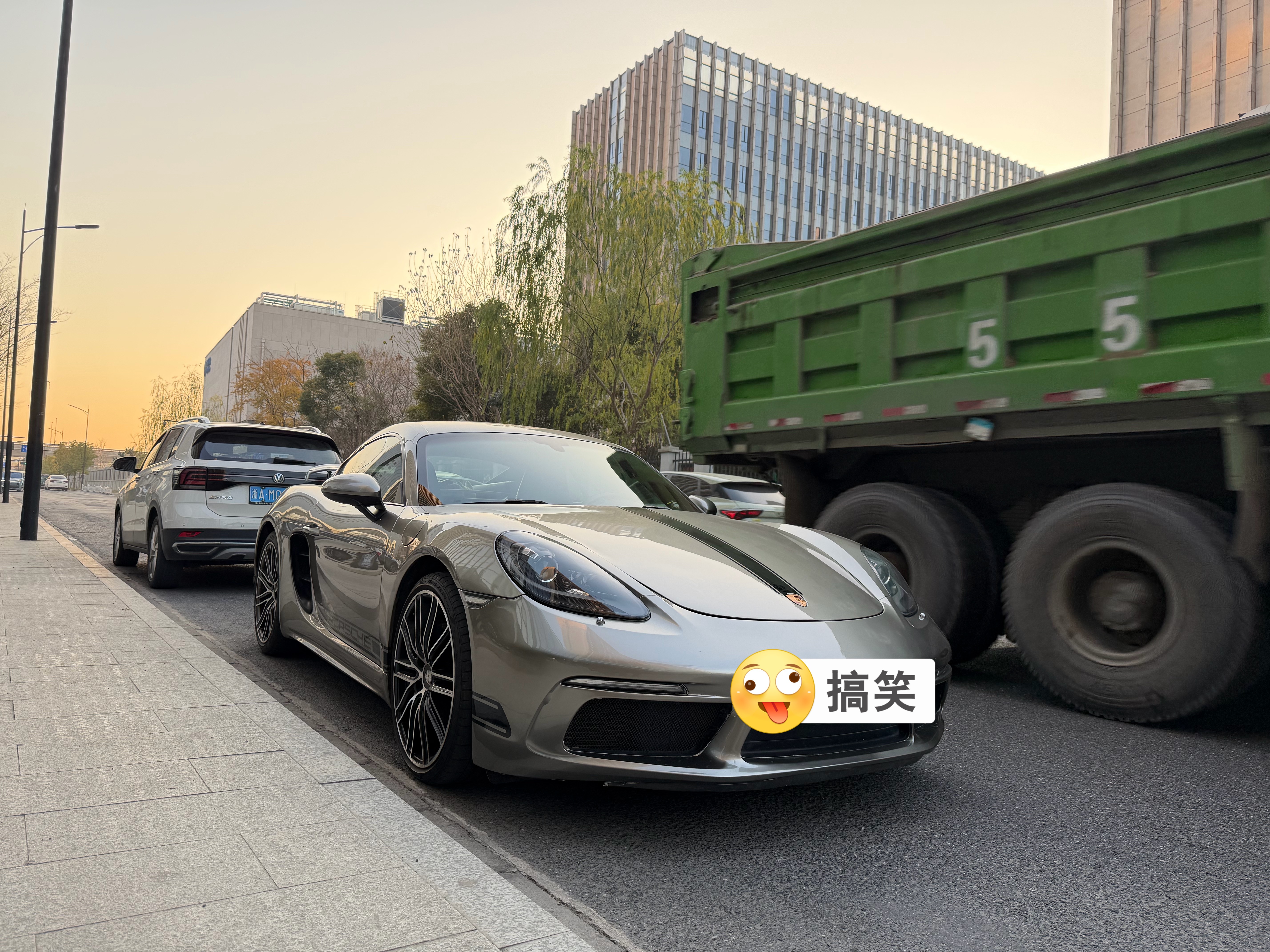 保时捷718 Cayman（卡曼）-跑车还得是双门的微博贴纸保时捷跑车