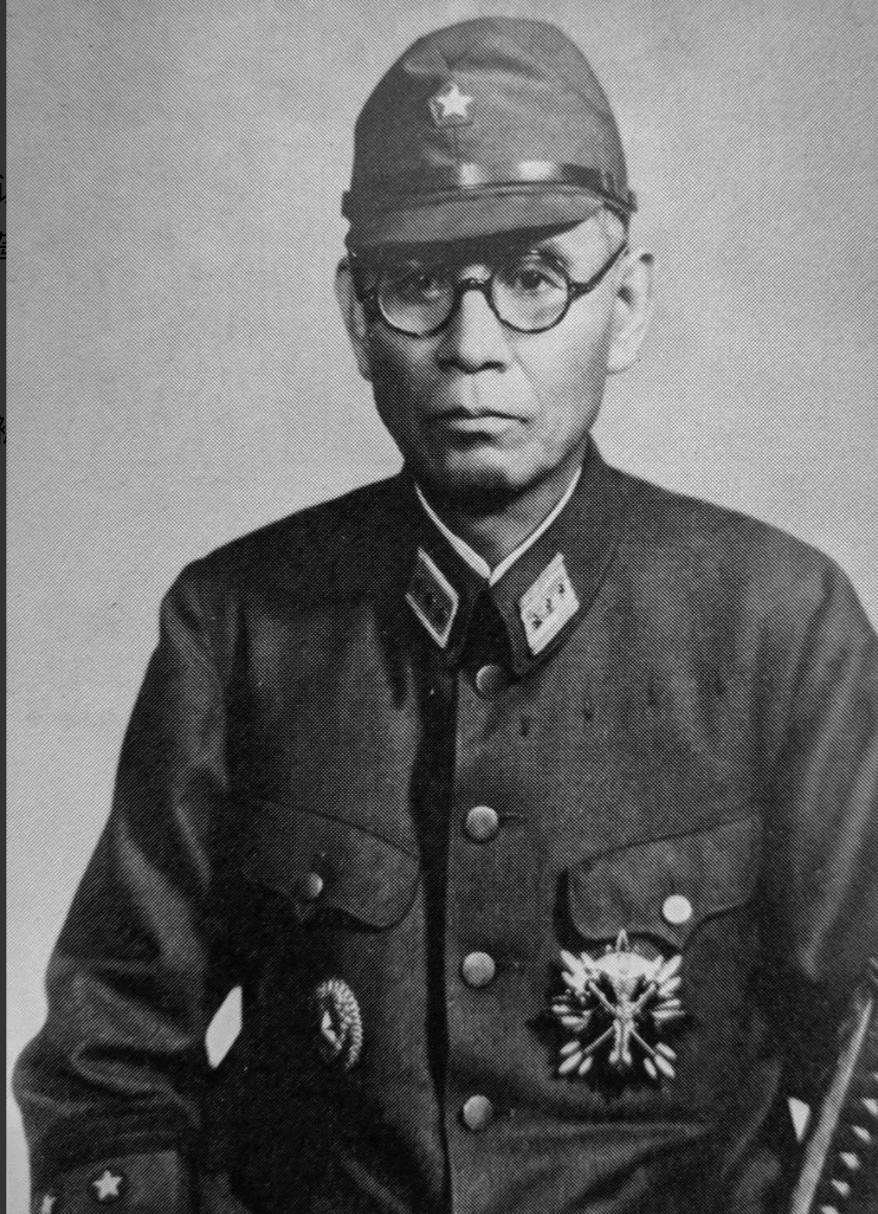 1944年，多名八路军干部被俘，看守极严，营救无望。突然，意外抓到冈村宁次侄子，