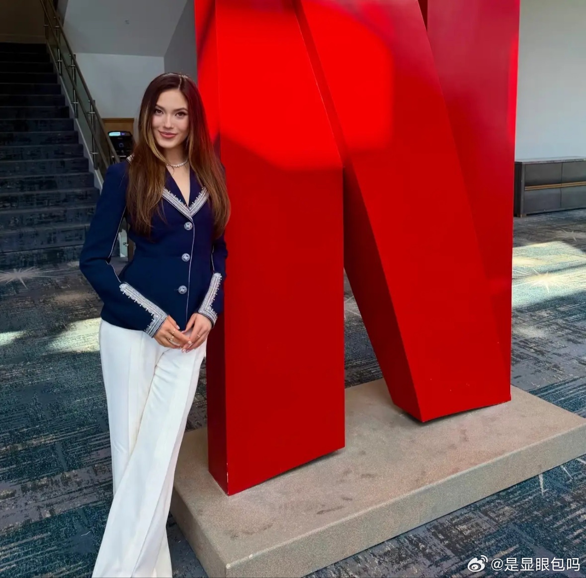 谷爱凌晒出参加活动的照片，她真的是高精力人群，永远停不下来！其实她之前就说过，滑