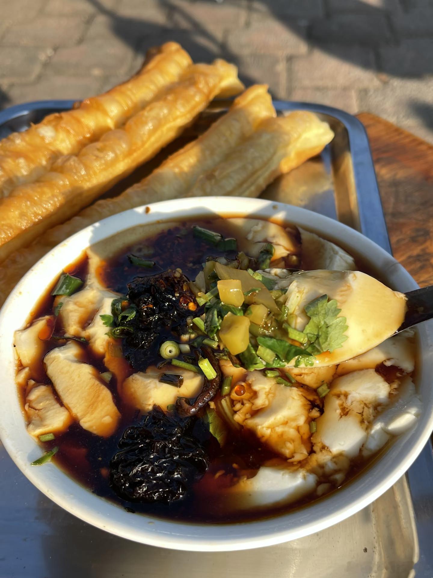 脆油条➕卤汁豆腐脑，我的最爱 