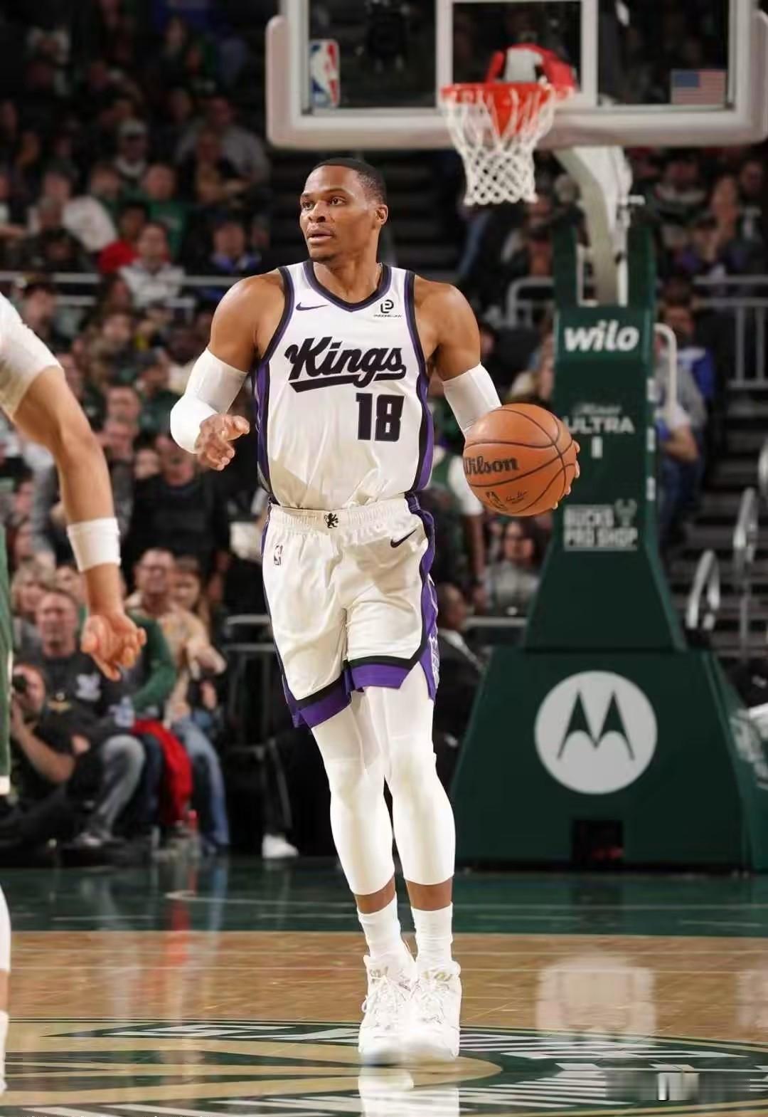 终于赢了！国王135：133险胜雄鹿，看看球员数据，谁是赢球功臣？！

本场比赛