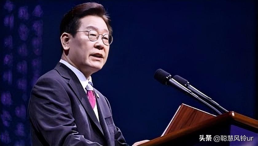 做出正确决定！据塔斯社报道，韩国总统李在明在与军事指挥部的会议上表示，鉴于不断变