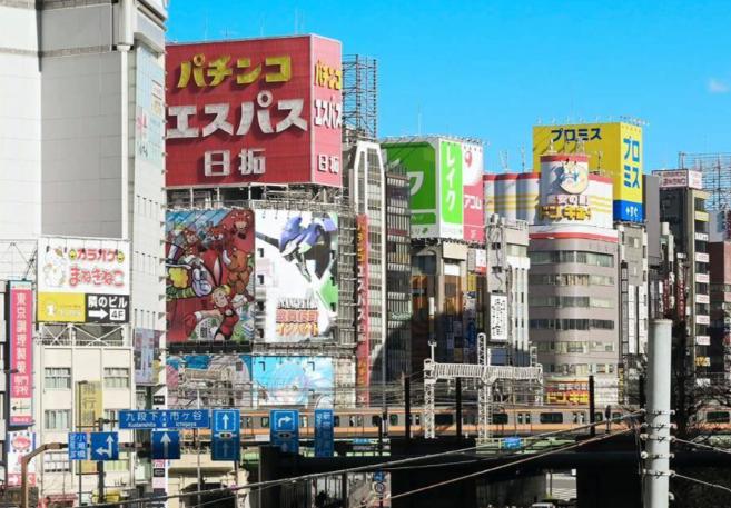 日本本想涨签证费看中国笑话，结果反被狠狠打脸！40 人游泳队加 72 人田径队组