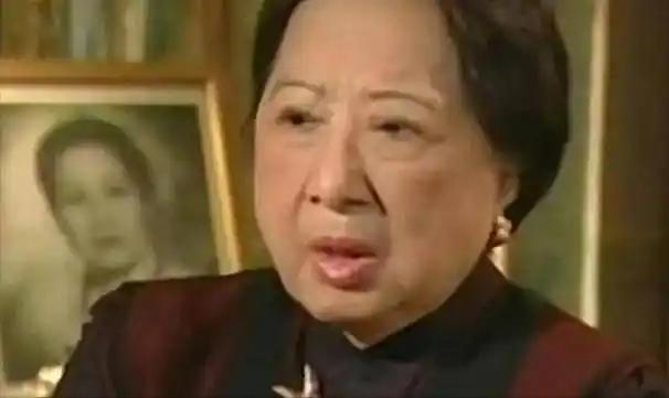 92岁孔令仪重返上海：在宋庆龄墓前，她等了整整一个甲子
 
2007年的上海，秋