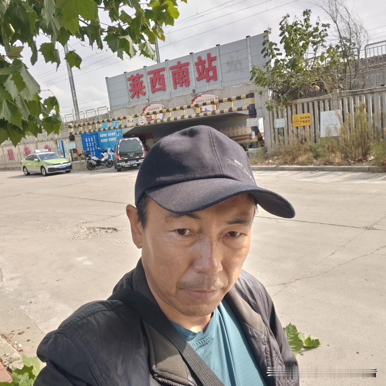 80后中年大叔，也打工很久了，也没有具体算过打了几年工了，出来快20年了。今年4