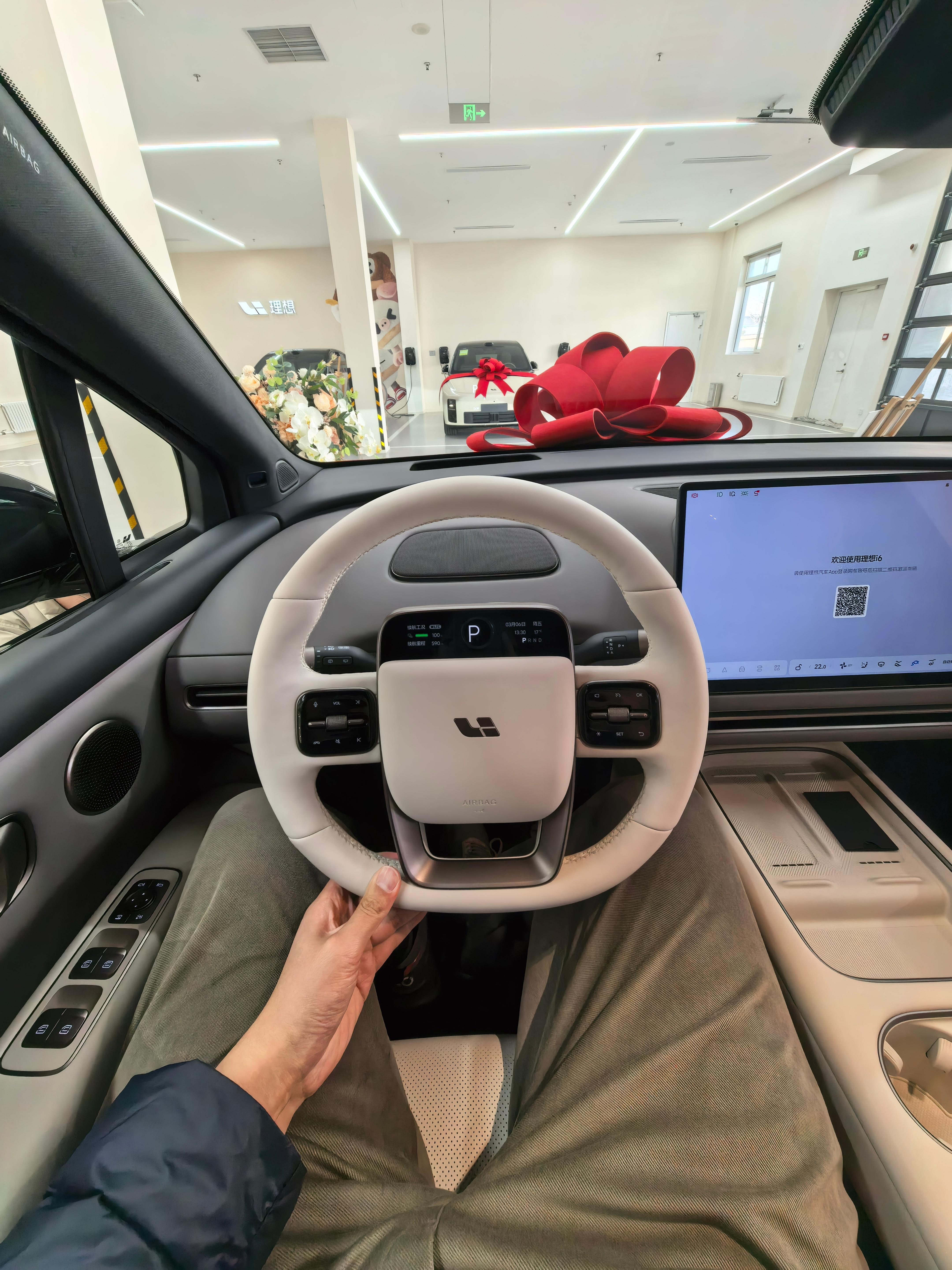 提车挺开心的，不花钱就好了