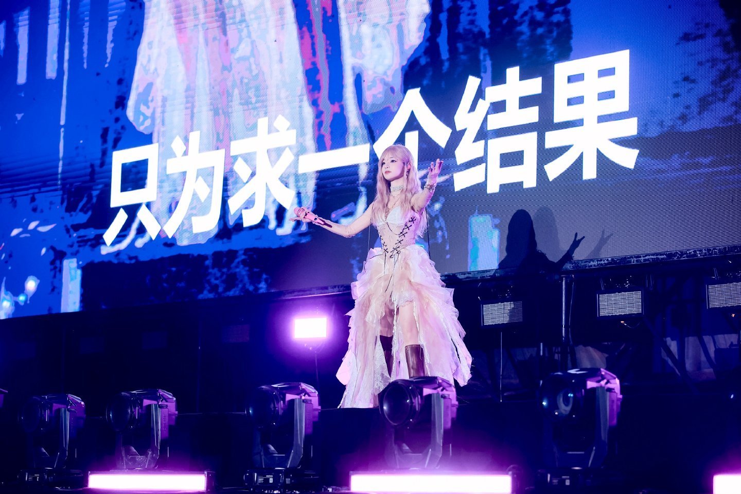 黄霄云 hxy黄霄云天赐的声音 hxy黄霄云新歌年少心动雨季“我知盛夏无可替代少