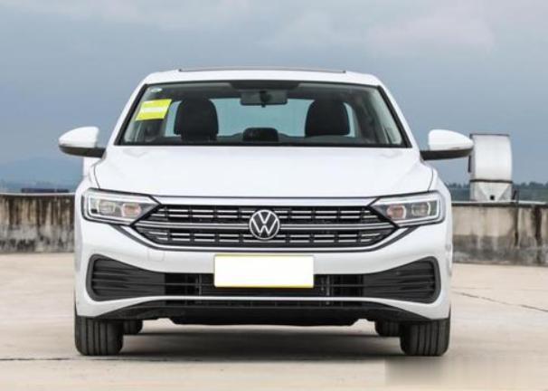 一汽-大众速腾新增了一款300TSI DSG飞越版车型，售价14.99万元。它将