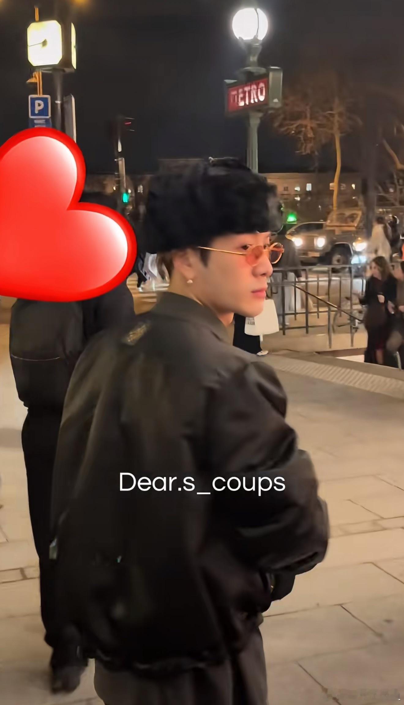 这顶帽子像极了巴黎限定王嘉尔