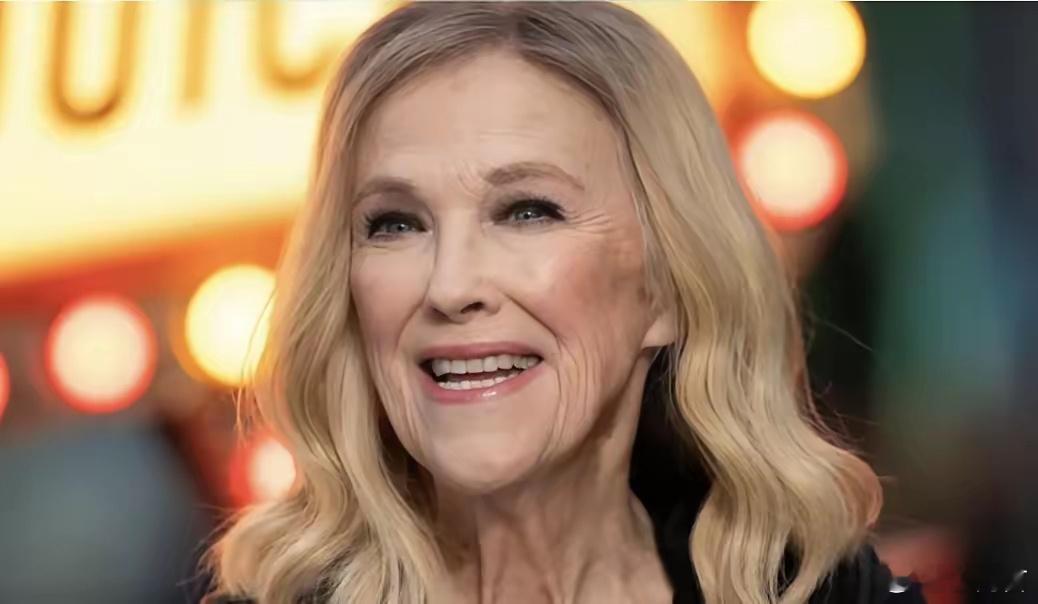 凯瑟琳奥哈拉去世好莱坞著名演员奥哈拉去世凯瑟琳·奥哈拉（Catherine O'