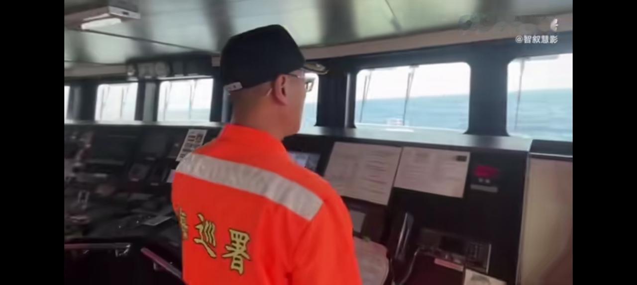 台湾汉奸嚎叫我3571离开，声称侵犯了他的海域。
全程听完气的浑身发抖，最后一句