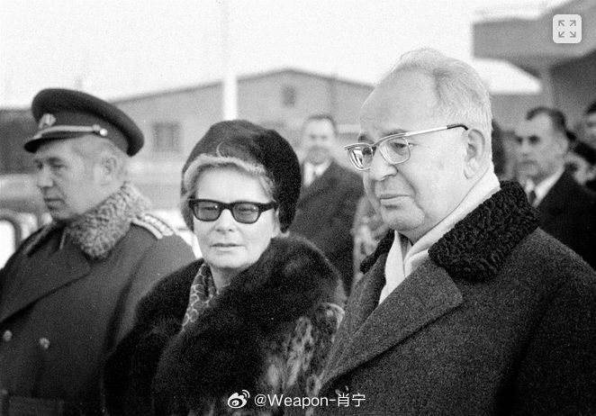 照片中的历史 1977年10月20日，在布拉迪斯拉发-伊万卡机场（今M. R. 
