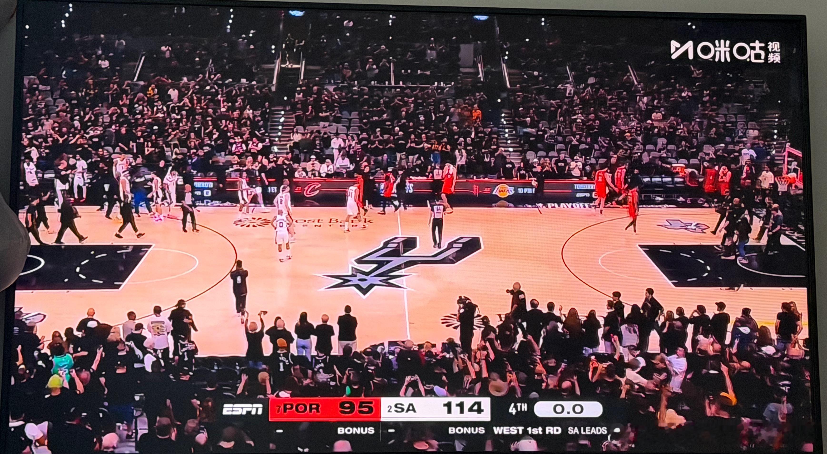 开拓者赛季结束，瀚森的新秀赛季也正式结束期待下赛季瀚森能在球队中迎来更多的机会，