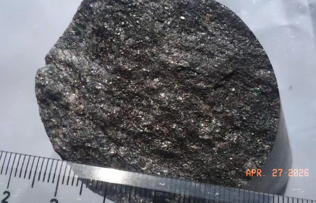 1200吨“黑金”偷偷运往美国，帮忙造导弹卡自家脖子！这不是在拍谍战片，这是20