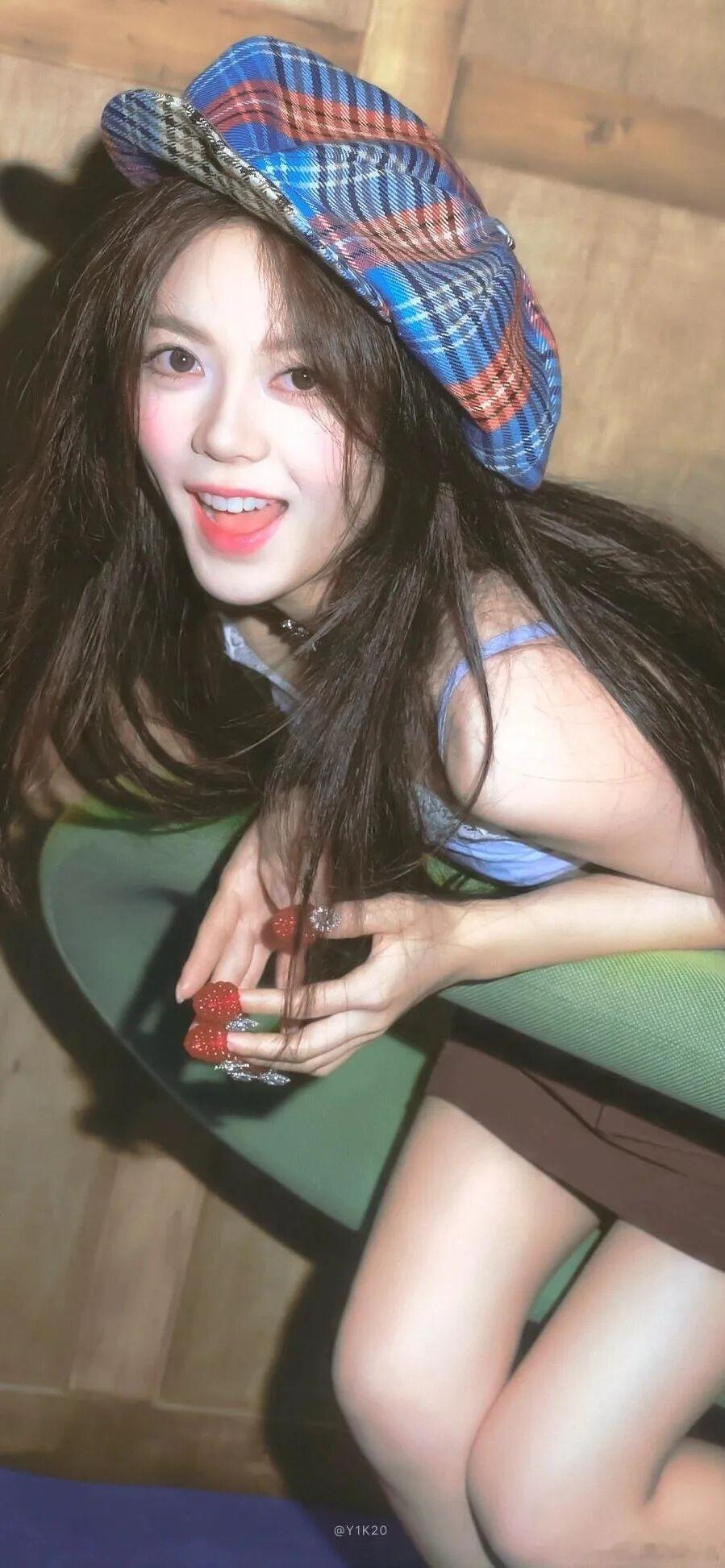 赵今麦鬼马少女赵今麦真的是越来越好看了，鬼马少女实至名归！ 