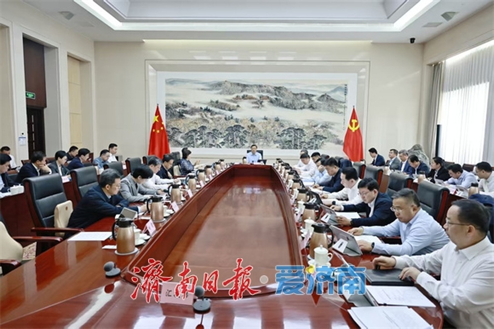 市委常委会召开会议 认真学习习近平总书记重要署名文章 研究推进全国统一大市场建设等事项