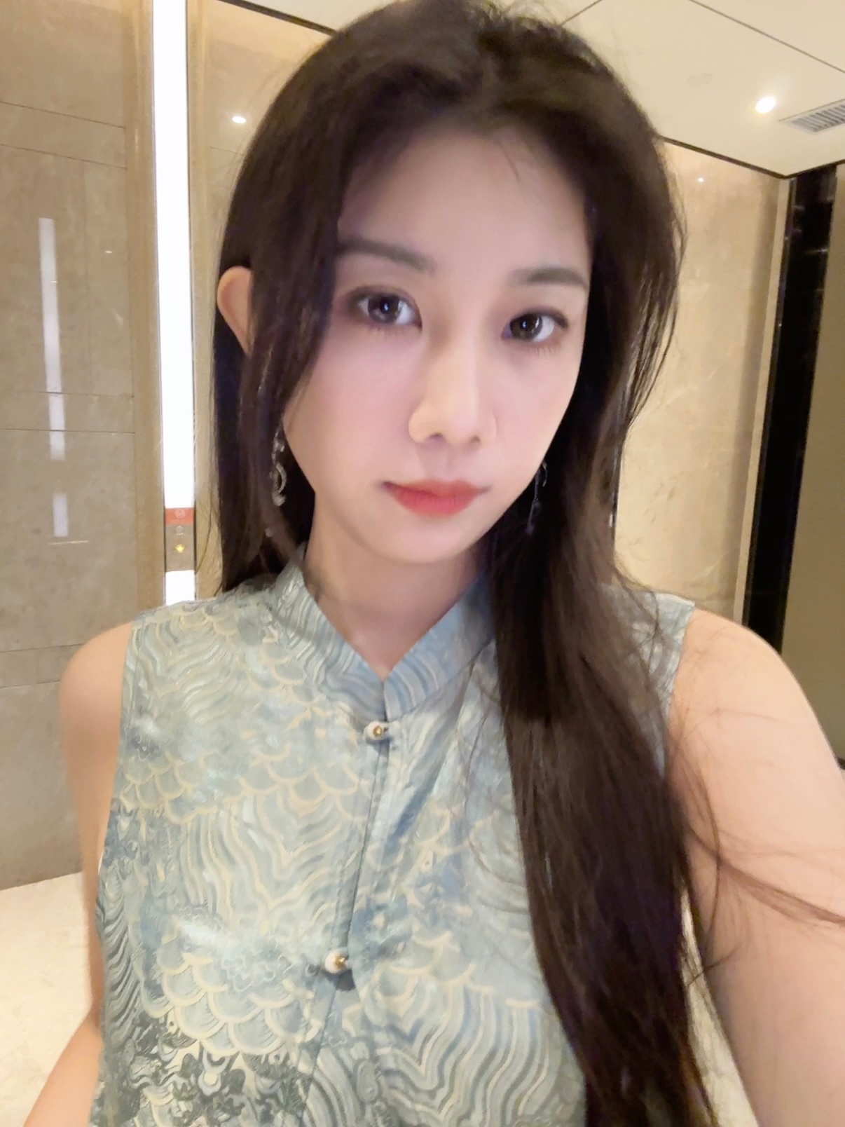 OOTD（高冷脸）ootd卷妹的日常 ​​​