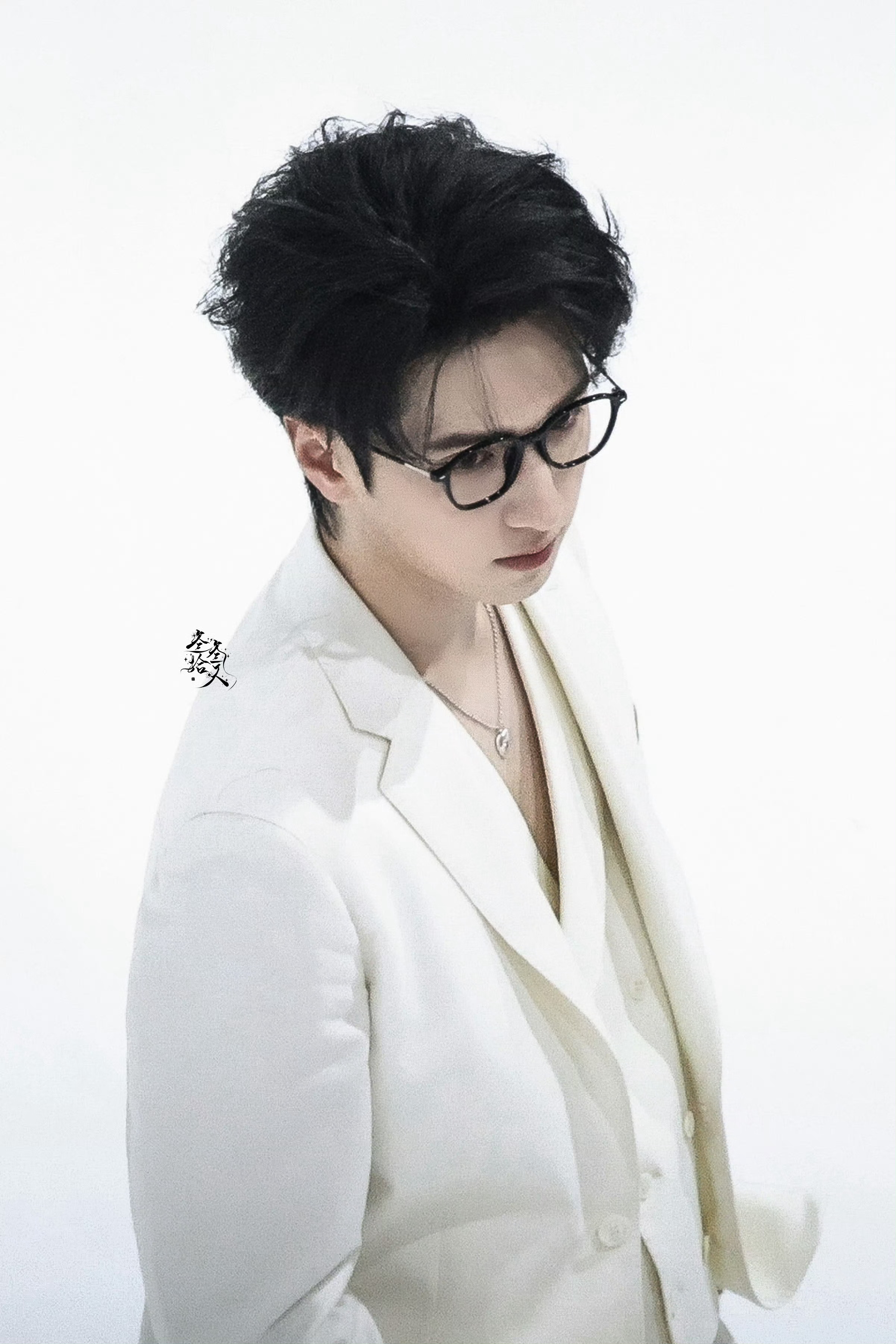 权威两字…严浩翔 楼颜一 ​​​