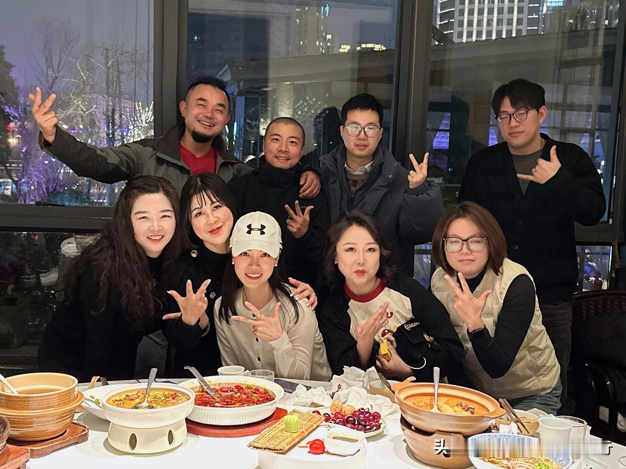 [呲牙][呲牙][呲牙]成都聚会，今天继续练三轮摩托车，虽然我现在骑着的是一辆三