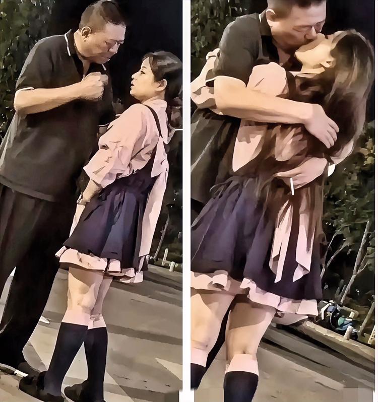 晚上街头撞见的一幕，直接给我看呆了——穿黑T恤黑裤的大爷，看着就像楼下遛弯的普通