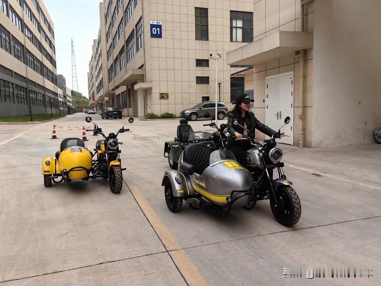 #边三轮# #三轮摩托车！#  银钢摩托边三轮