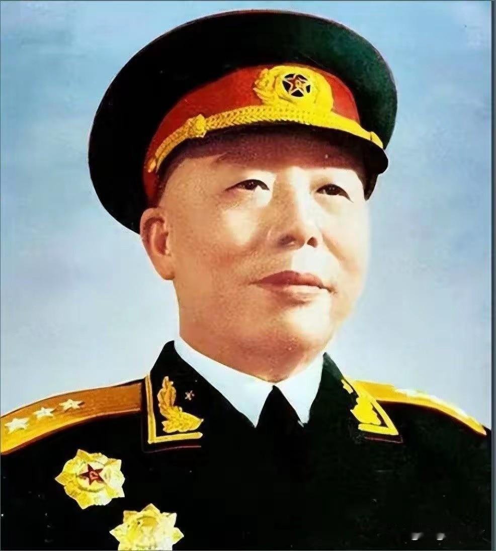 1949年4月20日晚上8点刚过，长江北岸死一般的静。芦苇荡里藏着上百艘木船，船