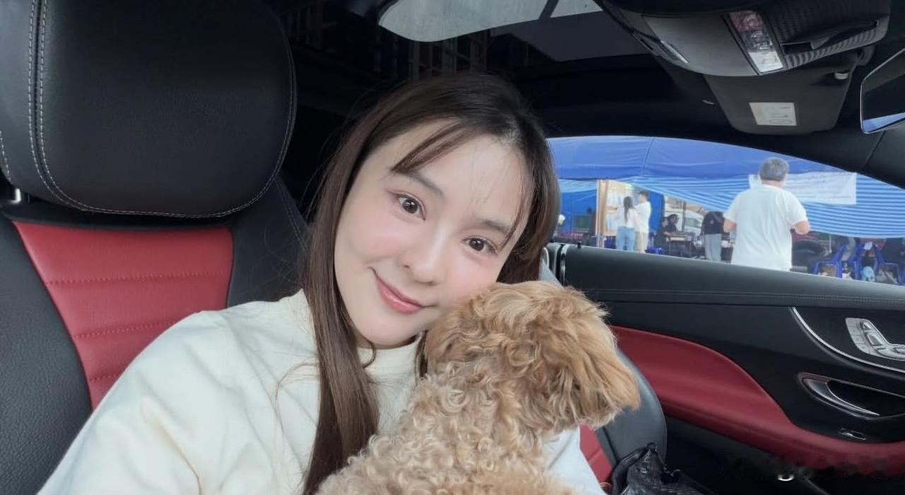 Push夫妇、Aom、Mew、Vill、Alek、Mike、 Tor、Namta