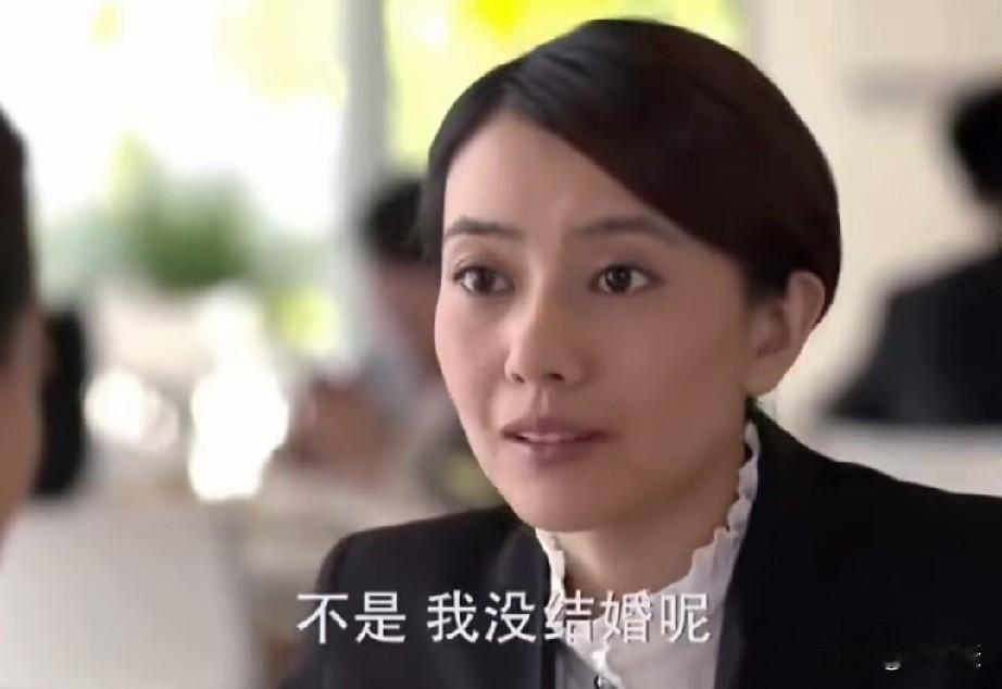 哈哈，结婚要趁早，不然会被娃娃嫌弃的！
刷到一视频，一小女孩泪水涟涟，哭诉别人的