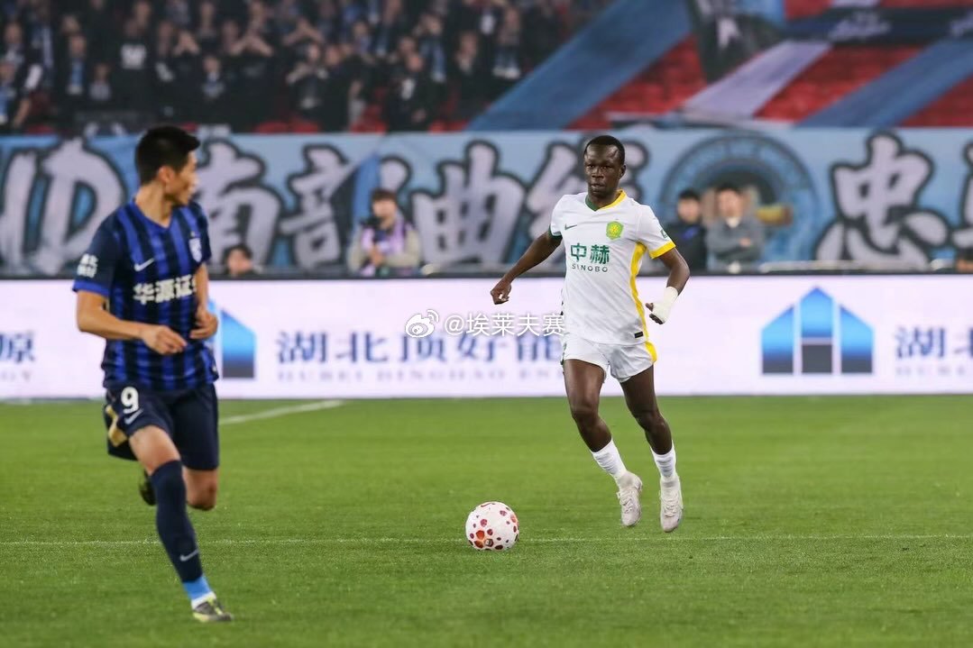 北京国安武汉三镇0比2北京国安孔特：很开心能以正确的方式在联赛中完成我的首次亮相