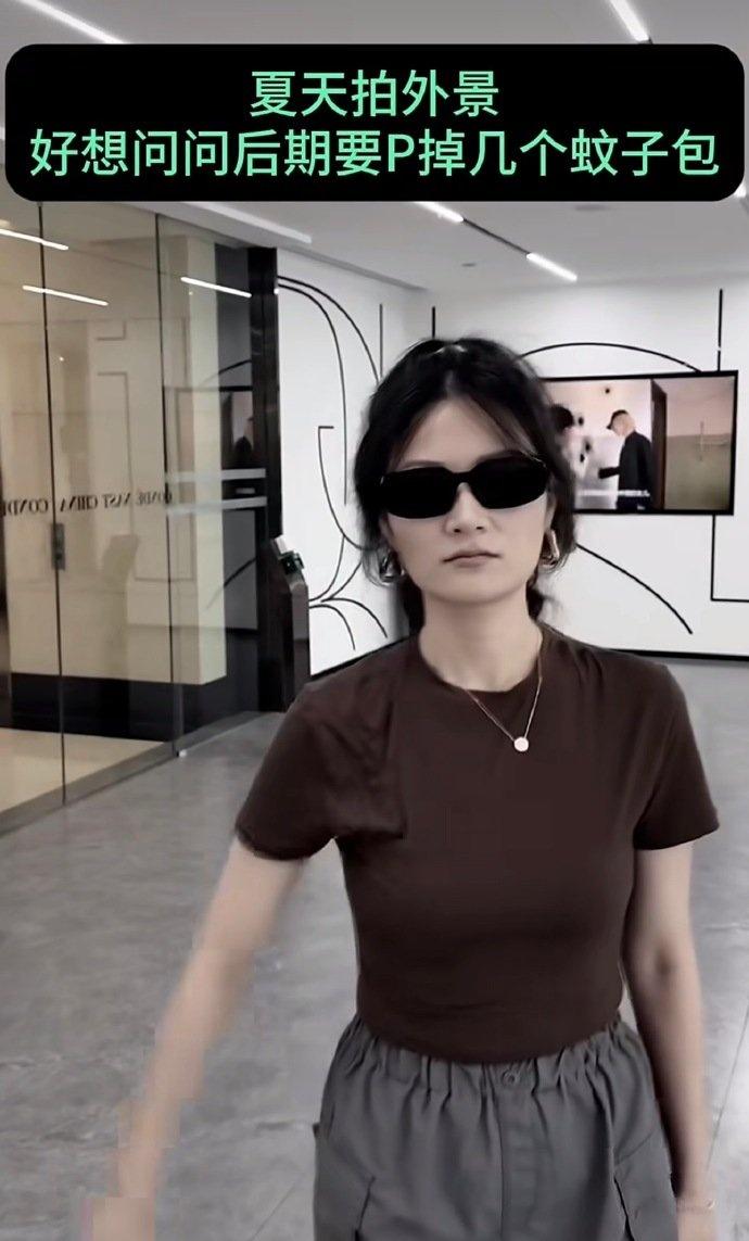 迪丽热巴VOGUE八月刊有外景，猜猜这次是什么外景！ ​​​