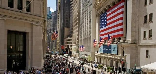 最希望中国打仗的是美国，如果中国武力收台，中国大陆和台湾大量资金会流向美国，如果