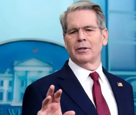 为何中国不能一下把美债全卖了？就这么说吧，中国今天敢全抛售，明天中美就有可能开战