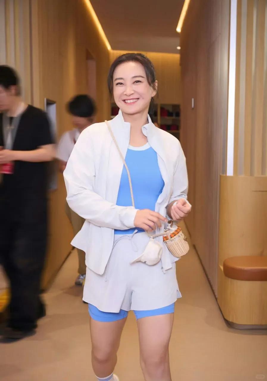 我开始理解贾玲了
为什么会转型成功就减肥
不是因为她赚够了钱，也不是因为她不在乎