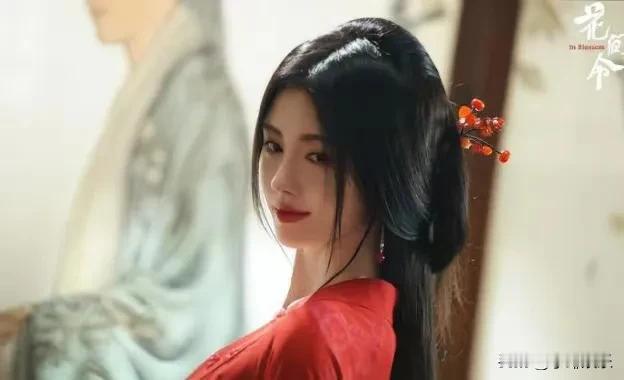 天！鞠婧祎在《花间令》里演的上官芷和杨采薇真的太炸裂了！真的活灵活现！前期演的上