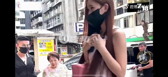 具俊晔与小S一家人聚餐小S一家和具俊晔聚餐 具俊晔与小S一家人聚餐，所以前几天的