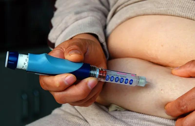 糖尿病初期是有可能逆转的。早期糖尿病逆转的核心是改善胰岛β细胞功能，解除高血糖毒