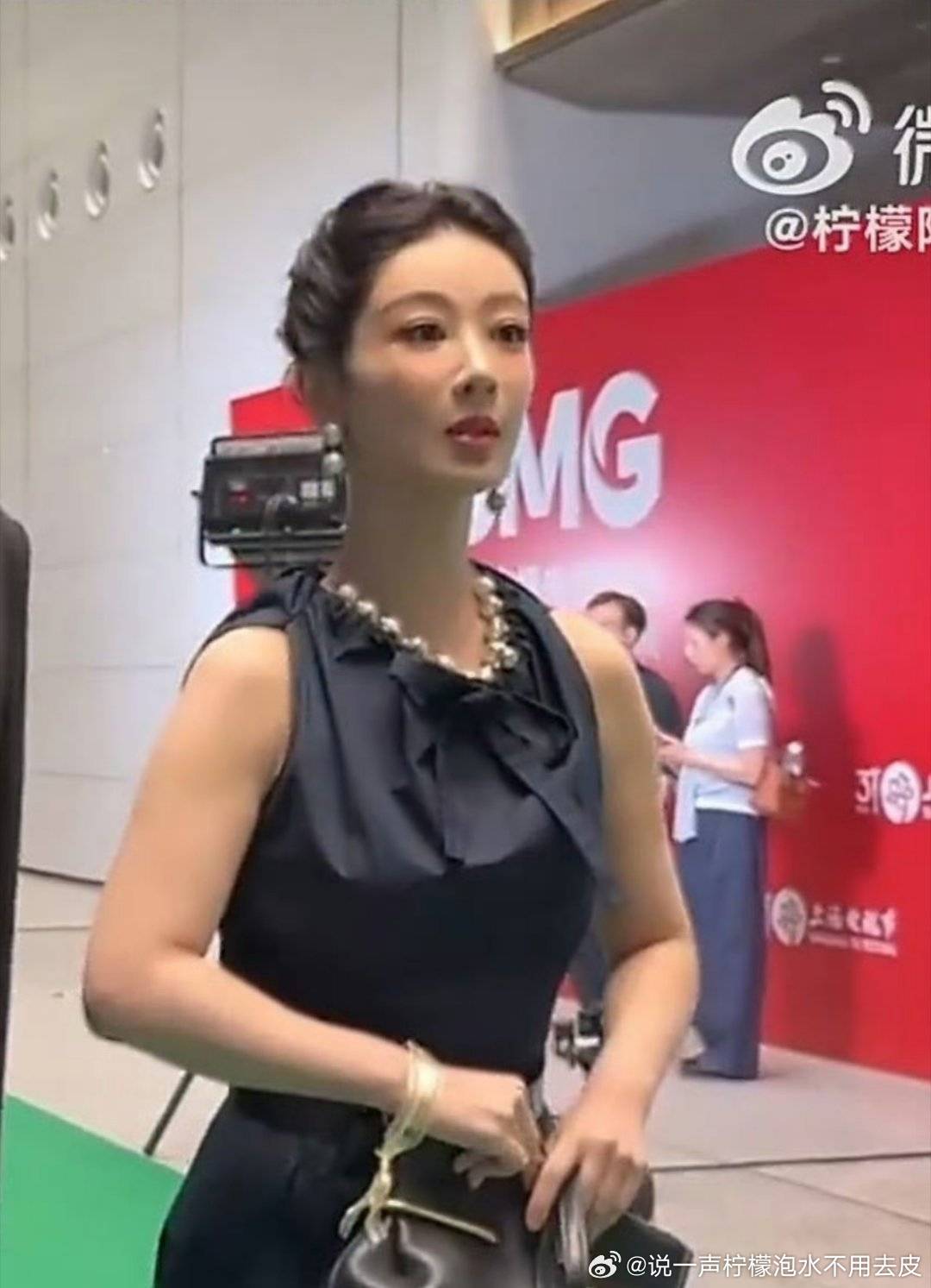 天鹅颈第一人 ​​​