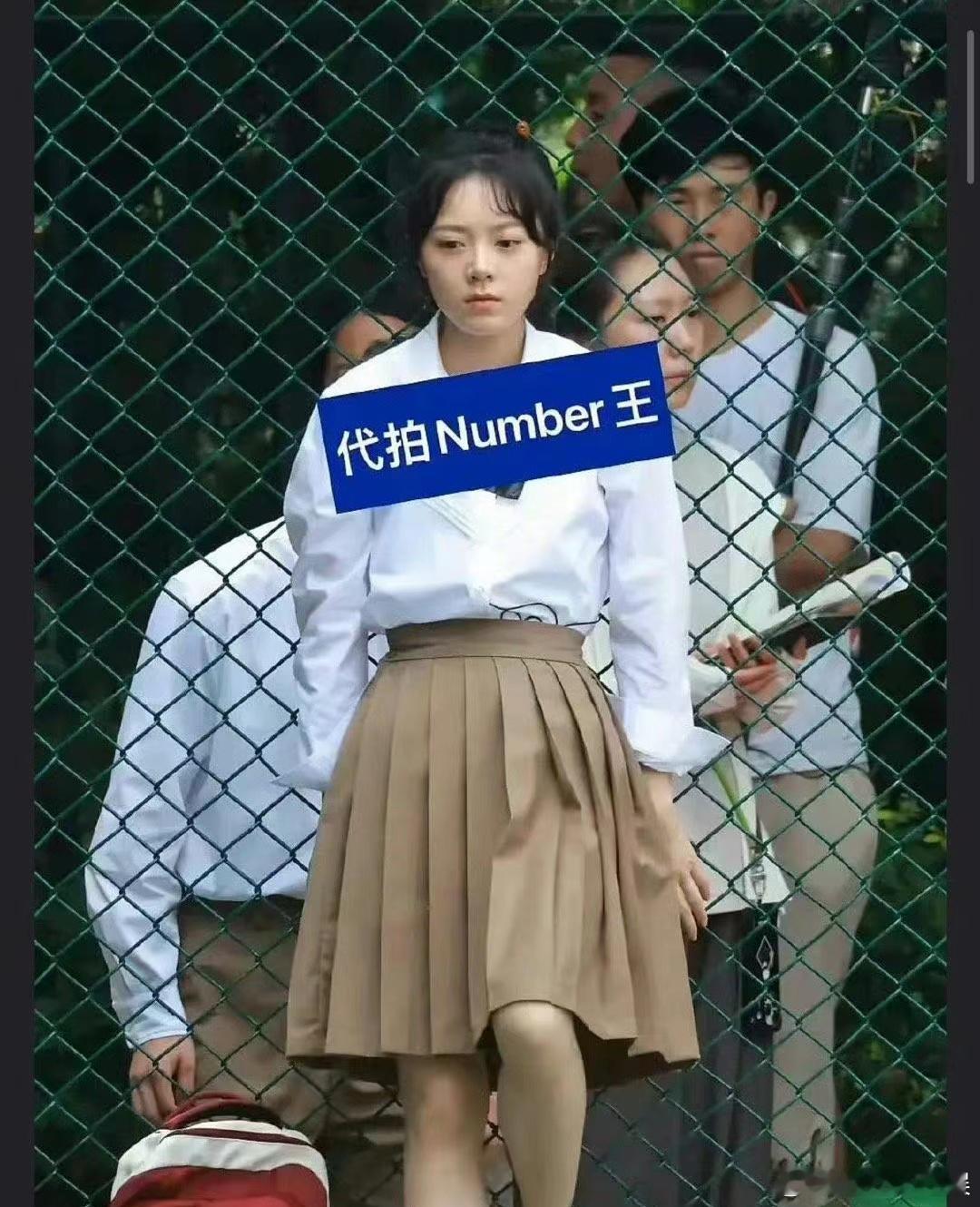 赵今麦这气质也太土了，哪里像青春洋溢的女高中生呀？ ​​​